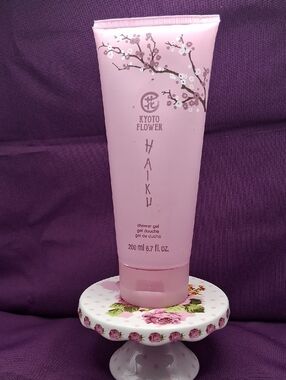 Avon Kyoto Flower Haiku Shower Gel - Gentle Floral Cleanse 6.7 fl oz